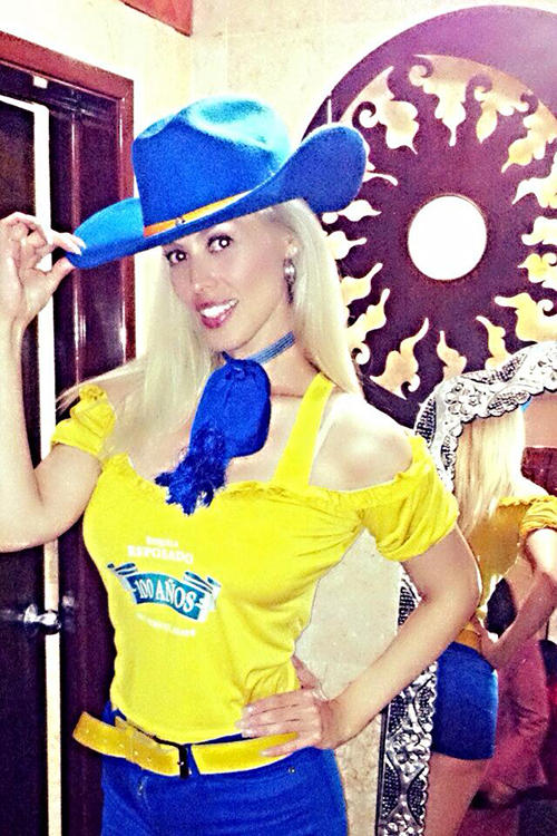 Lizzy Servín